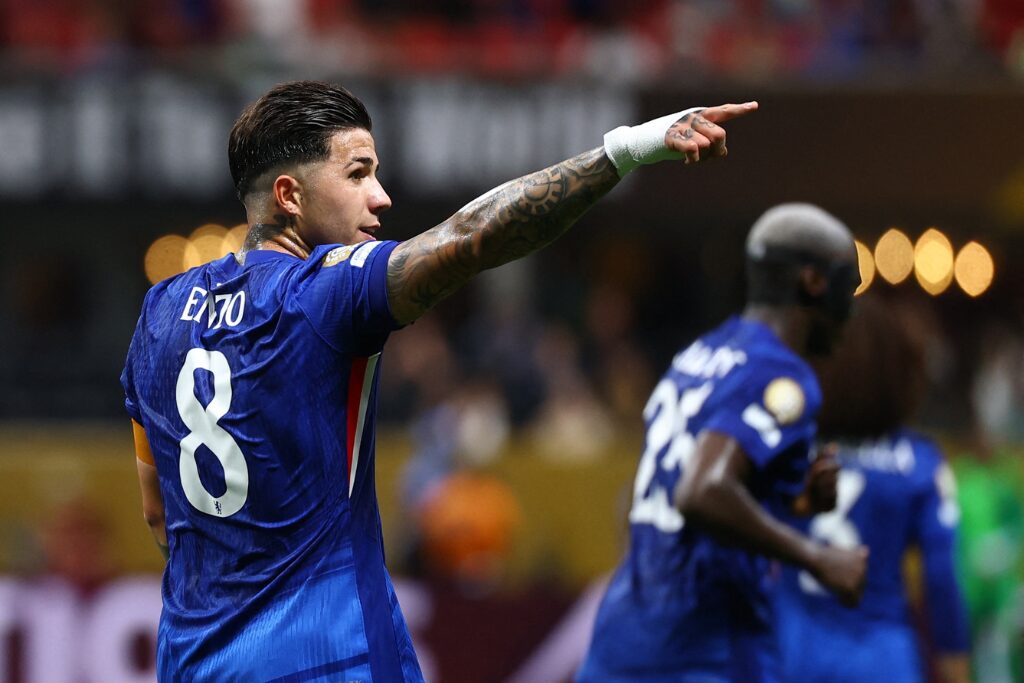 Enzo Fernández pelo Chelsea