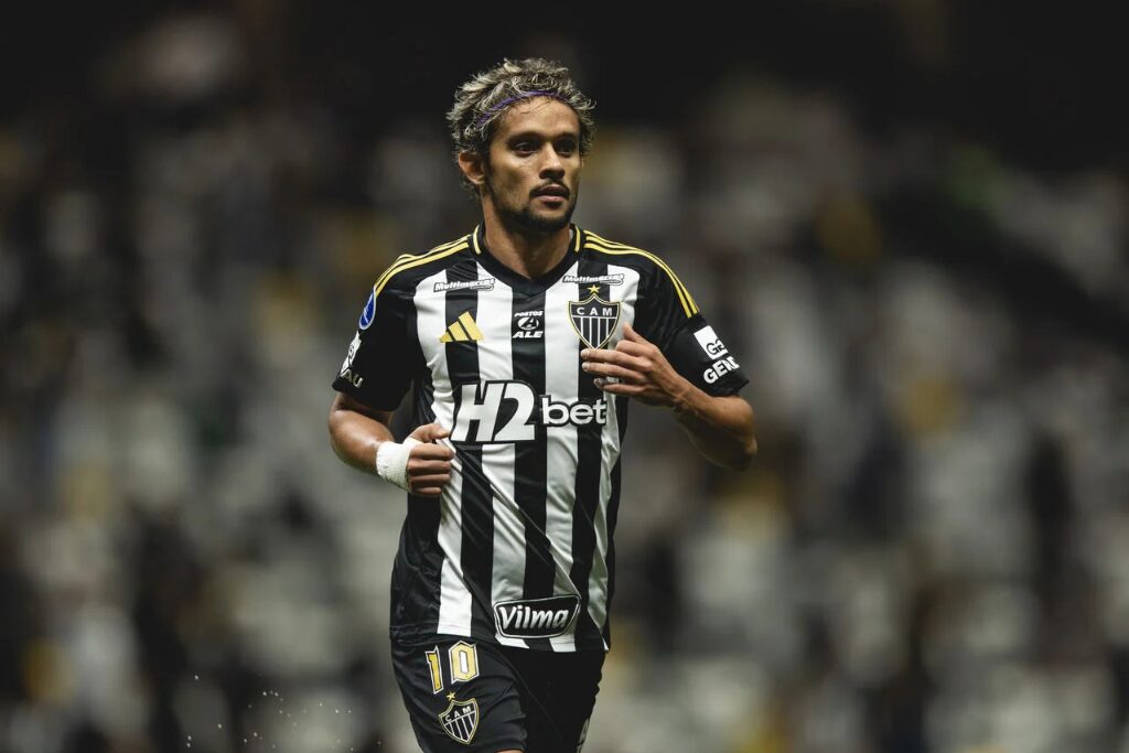 Gustavo Scarpa pelo Atlético-MG
