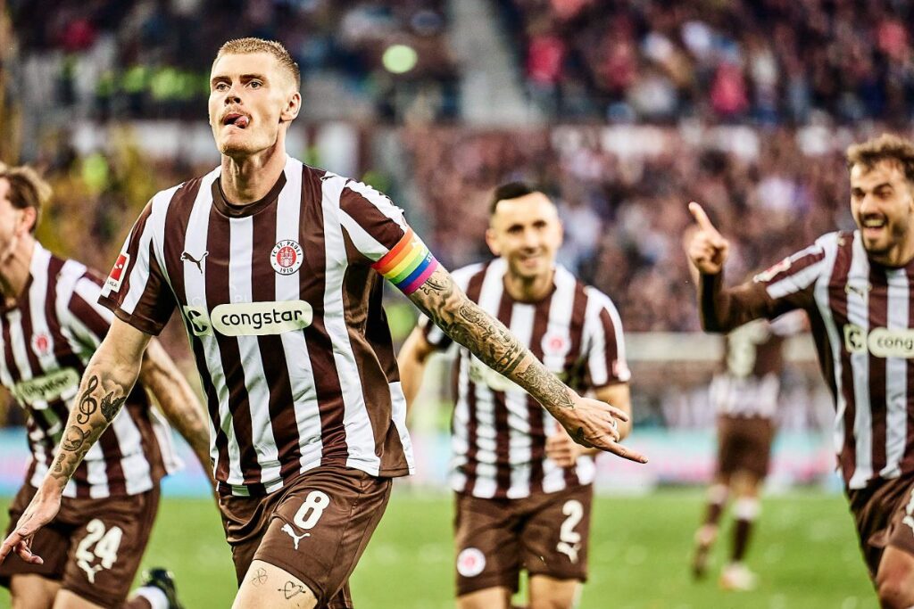 Jogadores do St. Pauli em ação