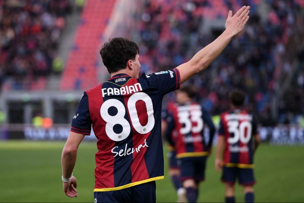 Fabbian em ação pelo Bologna