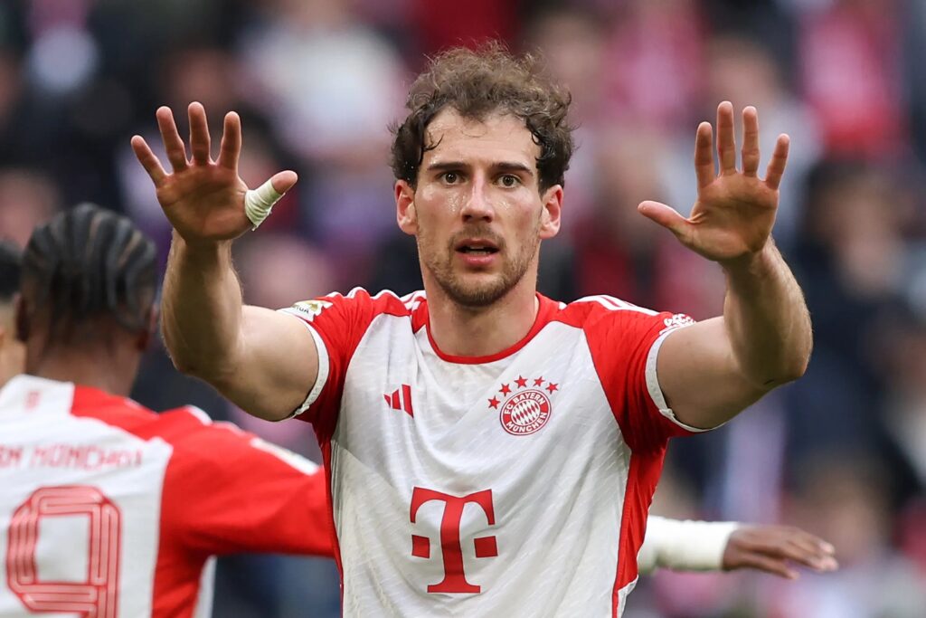 Goretzka pelo Bayern - Por que os jogadores ficam fortes no Bayern?