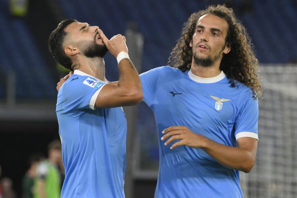 Jogadores da Lazio em ação