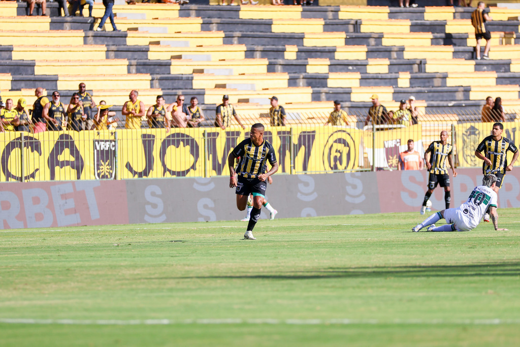 Jogadores do Volta Redonda. Foto: ANDERSON MENDES/COMKT-VRFC @ecacrescimos - Reprodução: Flickr