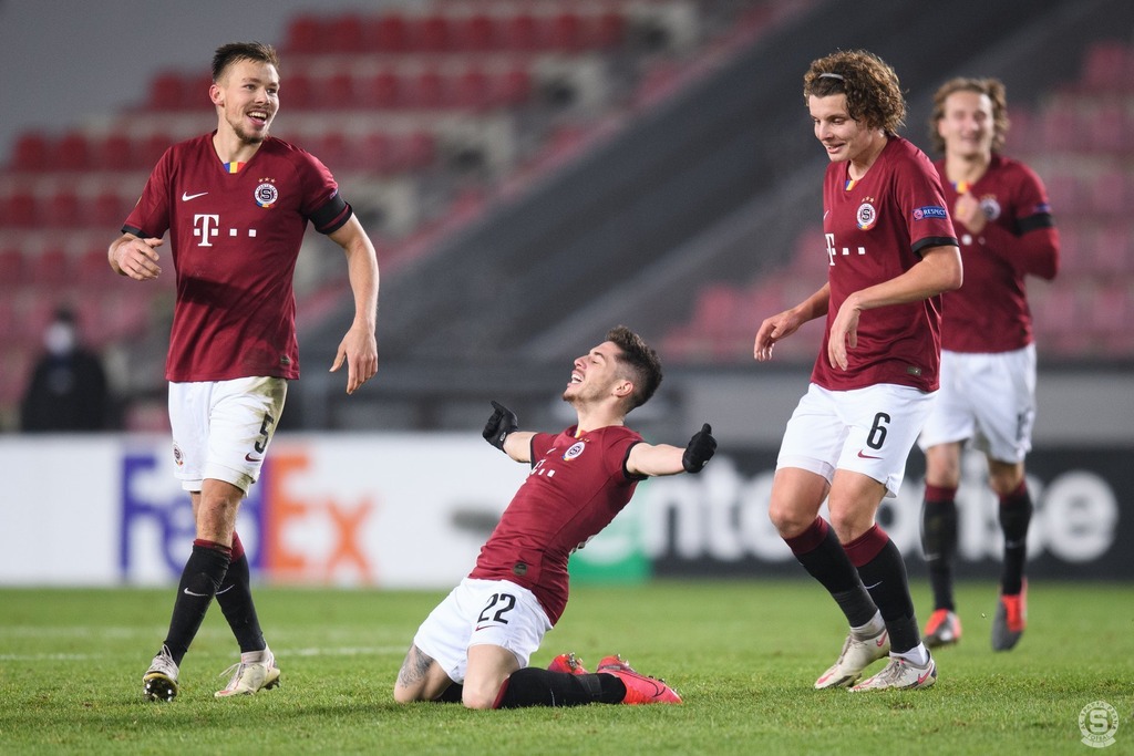 Jogadores do Sparta Praha - Reprodução: Yandex